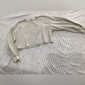 H&M White  Long Sleeve Crop Top Sweatshirt Size Small Oversize #160